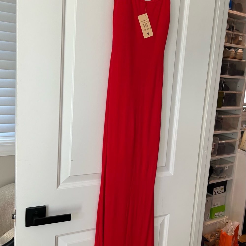 Elegant Red Maxi Dress